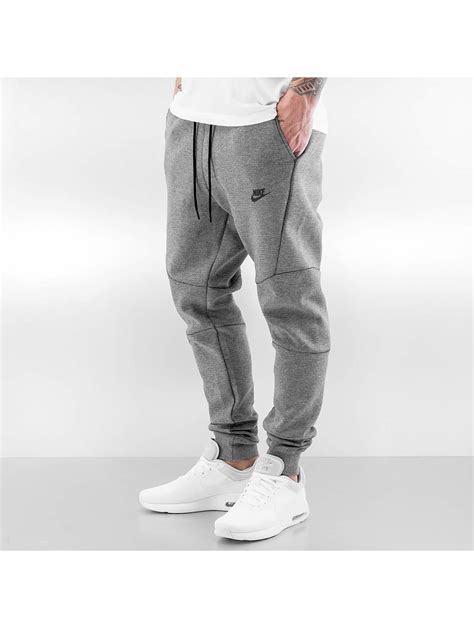 graue nike jogginghose herren|Graue Nike Jogginghose online .